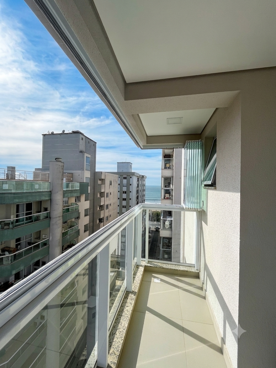 Apartamento Semimobiliado no Centro de Navegantes – 50m do Mar